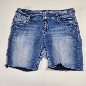 Wallflower women's shorts, size 13, 79% cotton 20% poly 1% spandex